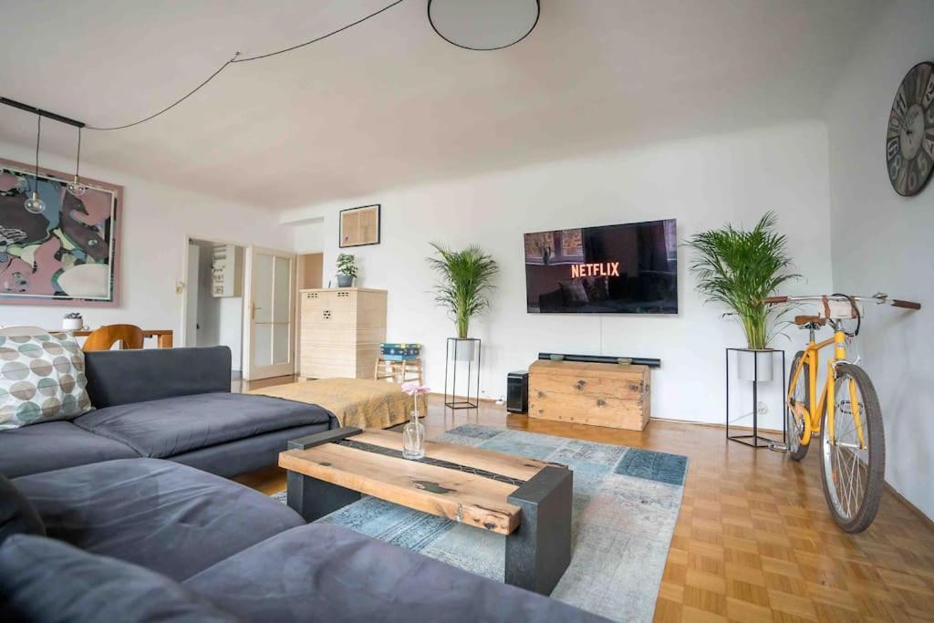 Cozy And Stylish Apartment Near Schoenbrunn Castle เวียนนา ภายนอก รูปภาพ